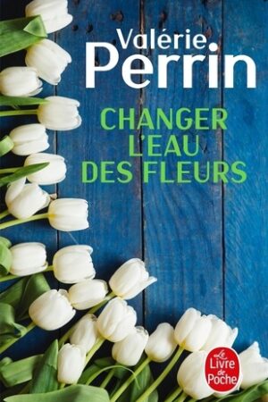 Changer l'eau des fleurs
